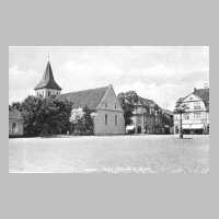 105-0025 Alte Postkarte aus Tapiau, Marktplatz und Kirche.jpg